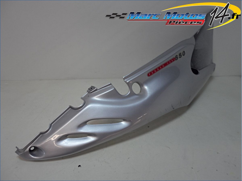 CACHE LATERAL DROIT APRILIA 650 PEGASO 1998