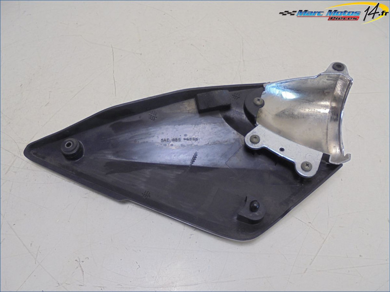 CACHE LATERAL INTERMEDIAIRE GAUCHE SUZUKI 600 BANDIT N 2002