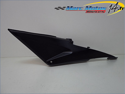 CACHE LATERAL INTERMEDIAIRE GAUCHE HONDA 600 CBR R 2006