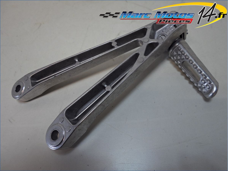 PLATINE ARRIERE GAUCHE HONDA 600 CBR R 2006