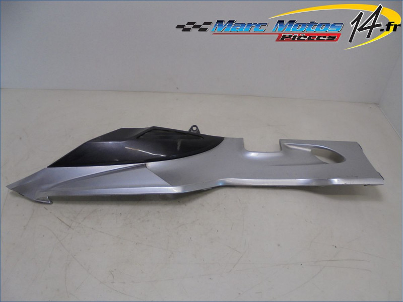 CACHE LATERAL INTERMEDIAIRE GAUCHE SUZUKI 400 BURGMAN 2000