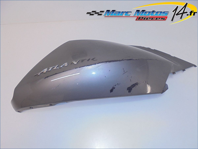 CACHE LATERAL DROIT APRILIA 125 ATLANTIC 2004