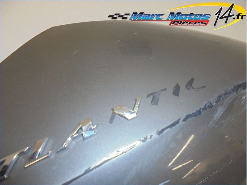 CACHE LATERAL DROIT APRILIA 125 ATLANTIC 2004