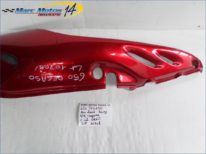 CACHE LATERAL DROIT APRILIA 650 PEGASO 2003