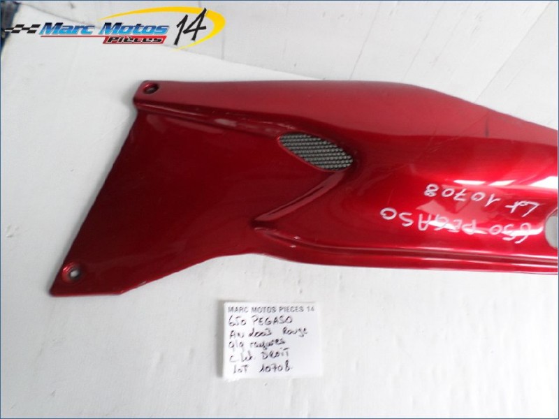 CACHE LATERAL DROIT APRILIA 650 PEGASO 2003