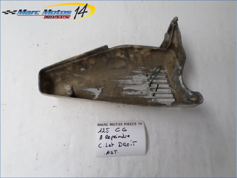 CACHE LATERAL DROIT HONDA 125 CG 