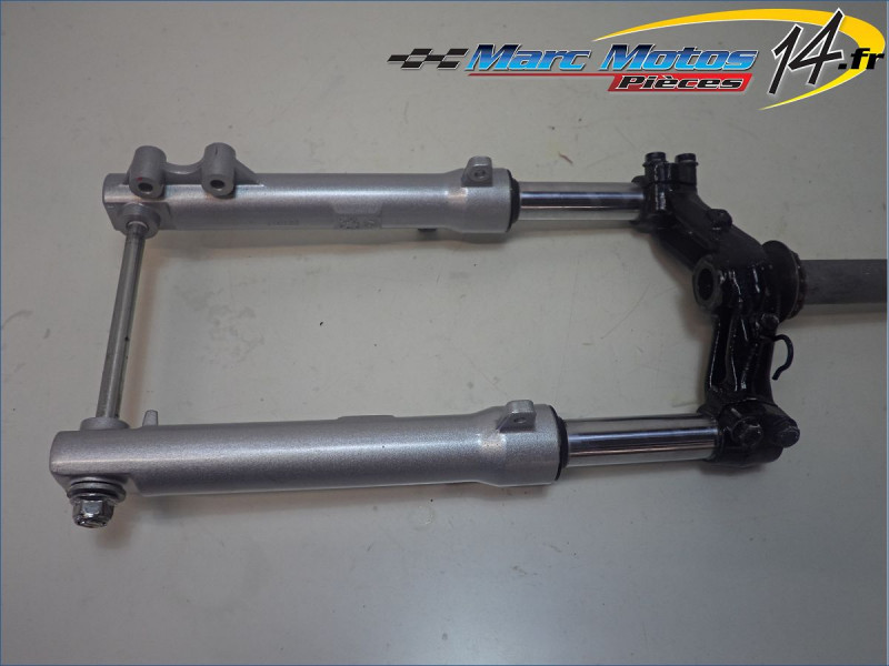 FOURCHE COMPLETE PEUGEOT 50 KISBEE 2023