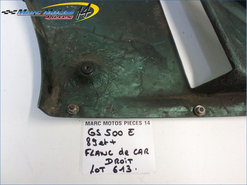 FLANC DE CARENAGE DROIT SUZUKI 500 GSE 