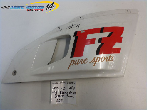 FLANC DE CARENAGE DROIT YAMAHA 750 FZ 1FN