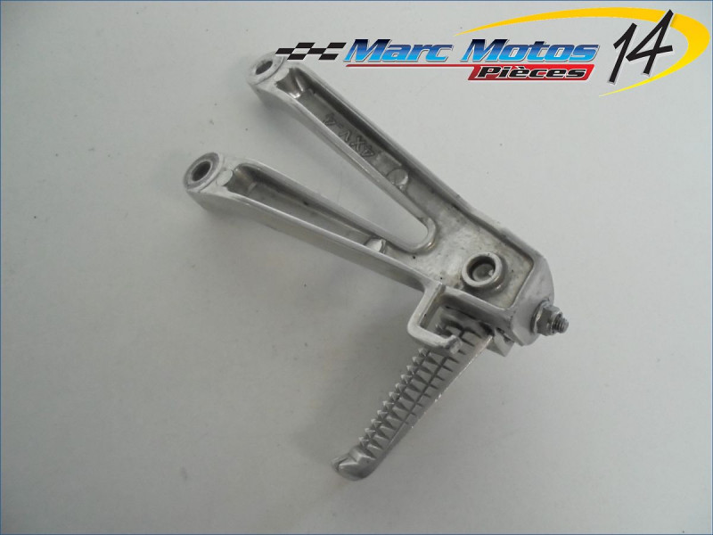 PLATINE ARRIERE GAUCHE YAMAHA R1 1998