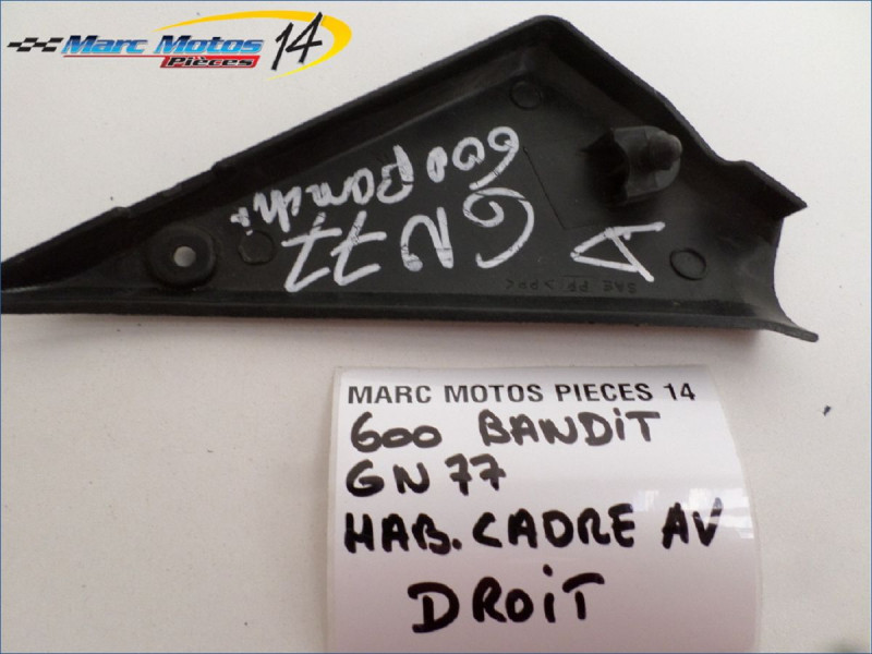 HABILLAGE DE CADRE DROIT SUZUKI 600 BANDIT GN77A