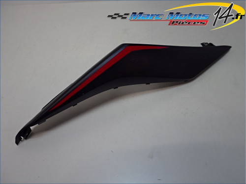 CACHE LATERAL DROIT YAMAHA 300 YZF R3 2018