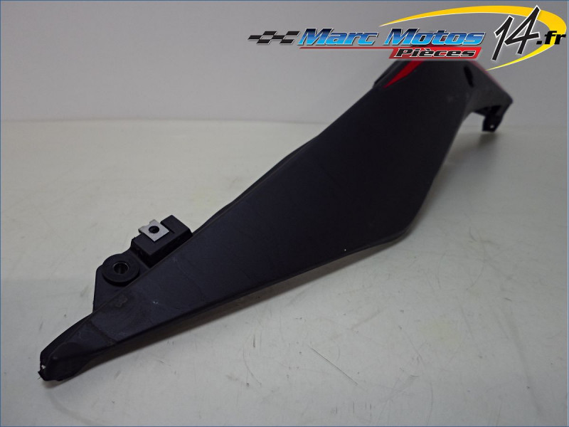 CACHE LATERAL GAUCHE YAMAHA 300 YZF R3 2018