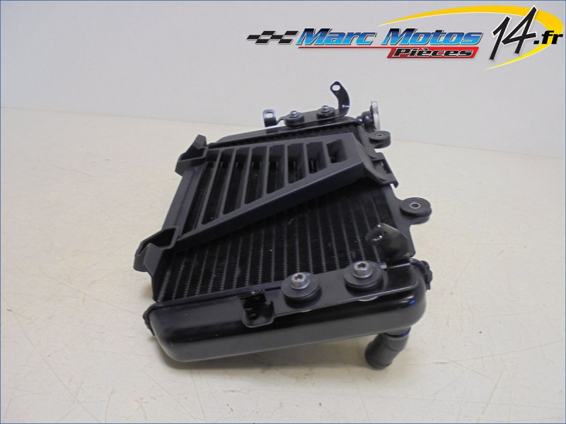 RADIATEUR D'EAU BMW G310R 2021