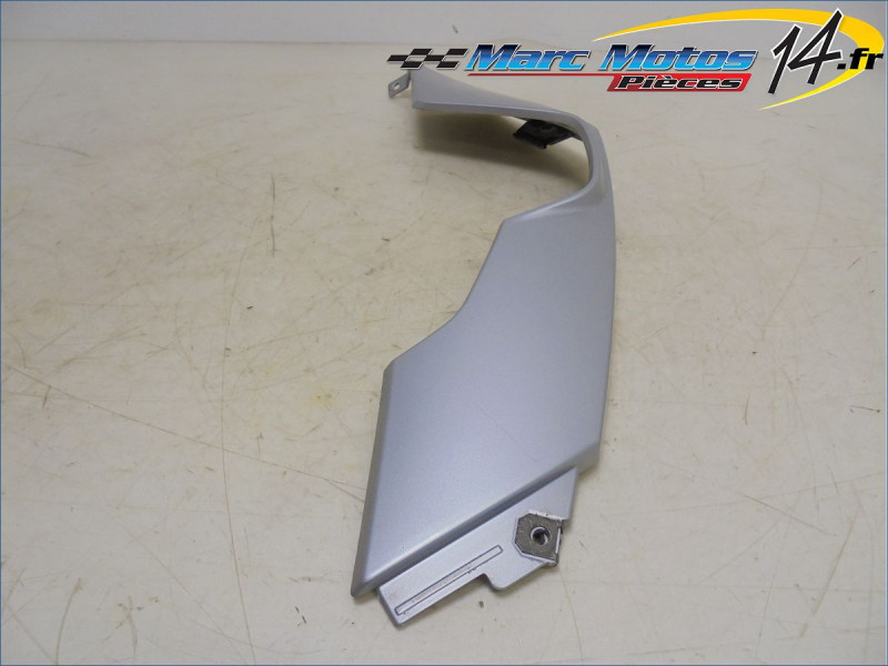 CACHE LATERAL DROIT BMW F650GS 2010