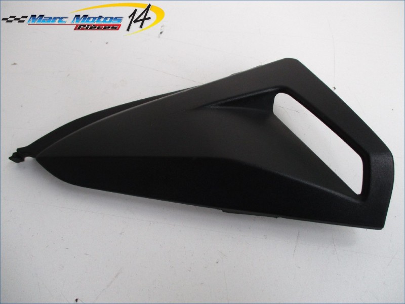 CACHE LATERAL DROIT HONDA CB1000R ABS 2009