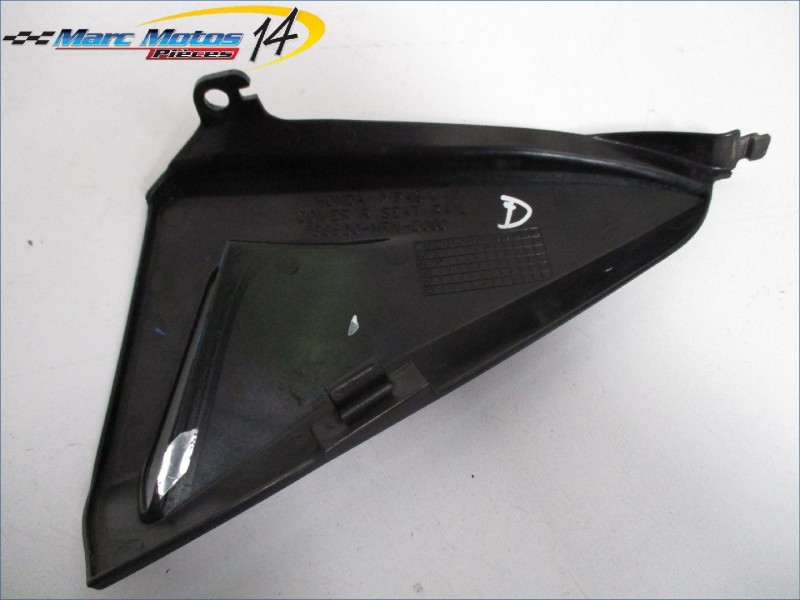 CACHE LATERAL DROIT HONDA CB1000R ABS 2009