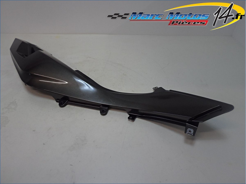 CACHE LATERAL DROIT BMW R1250RT 2020