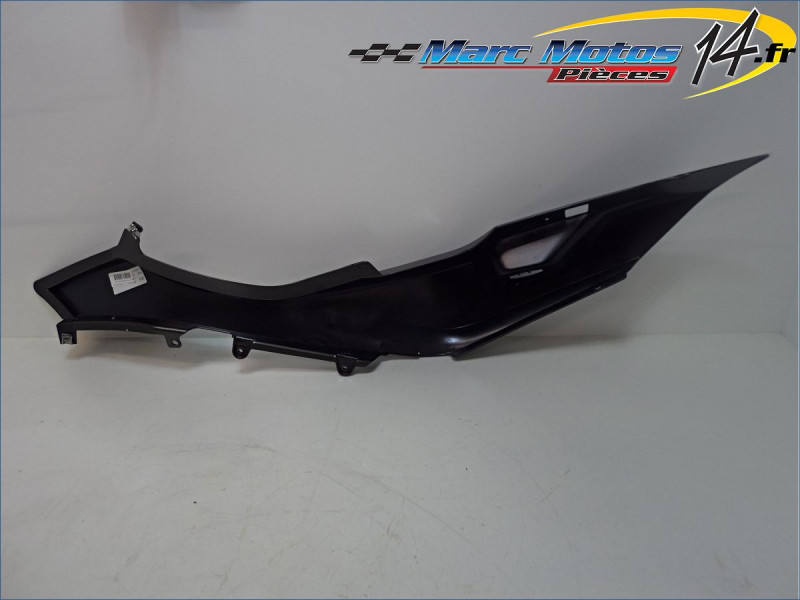 CACHE LATERAL DROIT BMW R1250RT 2020