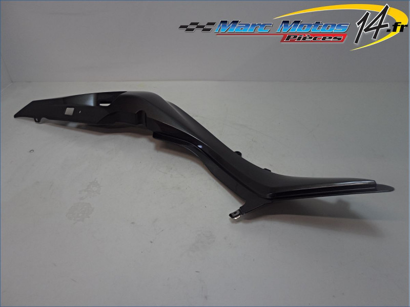 CACHE LATERAL GAUCHE BMW R1250RT 2020