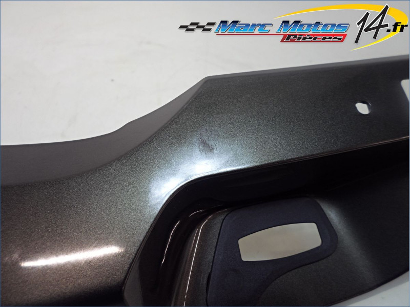 CACHE LATERAL GAUCHE BMW R1250RT 2020