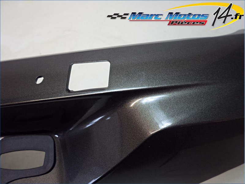 CACHE LATERAL GAUCHE BMW R1250RT 2020