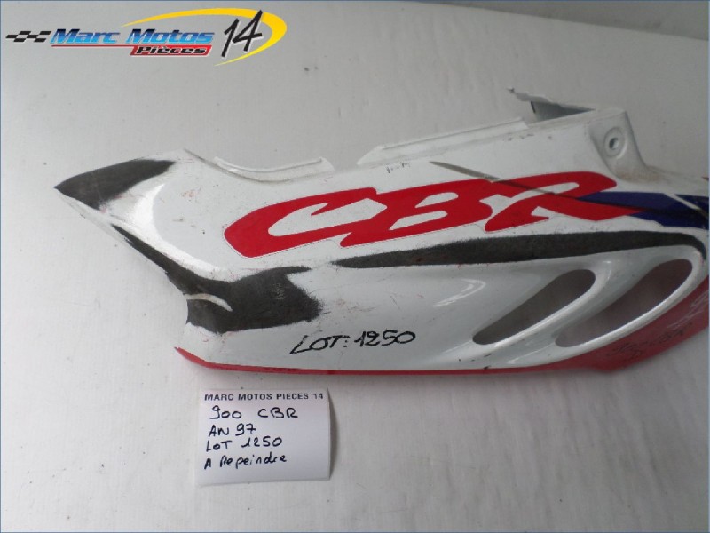 CACHE LATERAL DROIT HONDA 900 CBR 1997