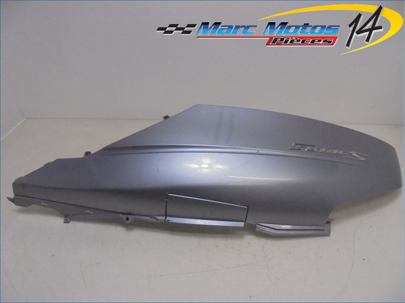 CACHE LATERAL DROIT HONDA 125 S WING 2013