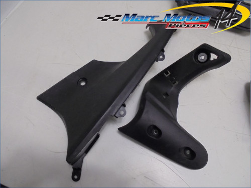 PLASTIQUES ET CAOUTCHOUCS DIVERS HONDA 125 S WING 2013