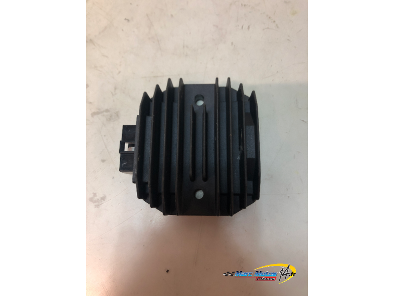 REGULATEUR YAMAHA FZ6 N 2005