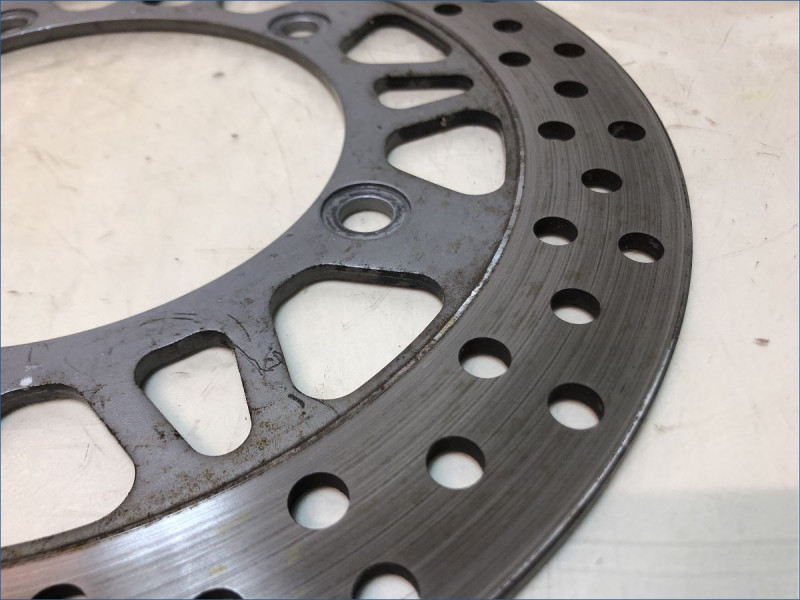DISQUE AVANT GAUCHE SUZUKI 650 BURGMAN 2010