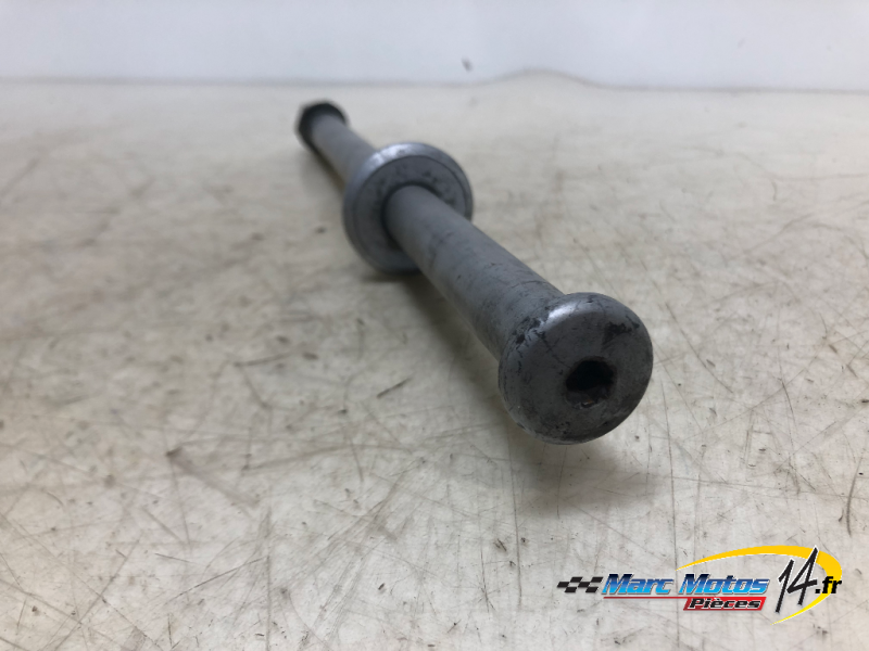 AXE DE ROUE ARRIERE HONDA 1300 ST PAN EUROPEAN ABS 2005