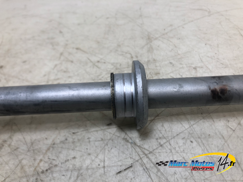 AXE DE ROUE ARRIERE HONDA 1300 ST PAN EUROPEAN ABS 2005