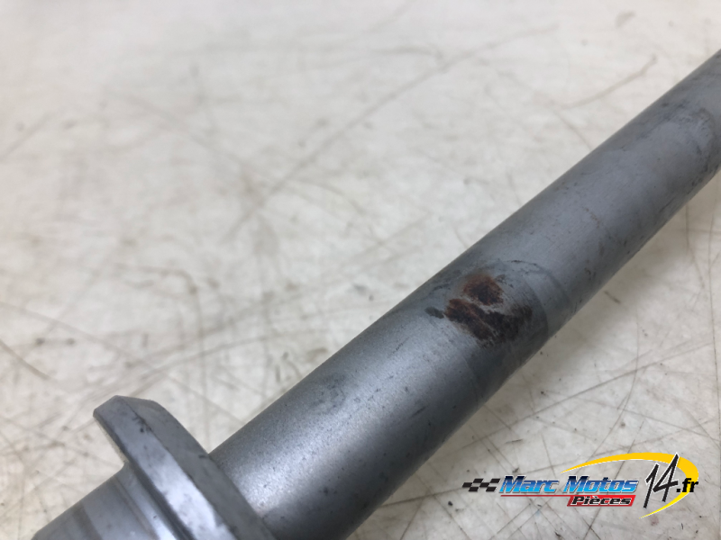 AXE DE ROUE ARRIERE HONDA 1300 ST PAN EUROPEAN ABS 2005
