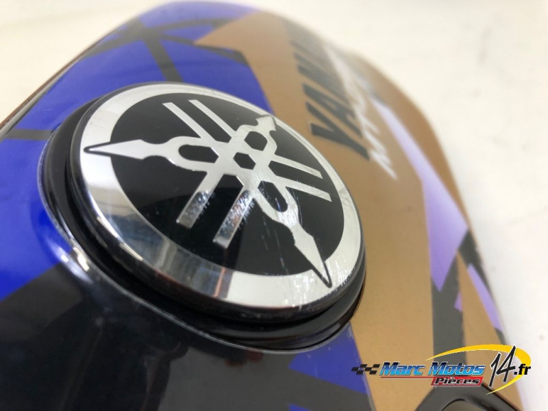 ECOPE DE RESERVOIR DROITE YAMAHA MT09 SP 2021
