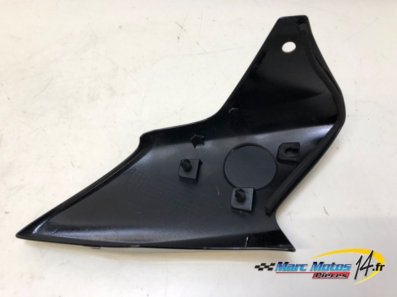 ECOPE DE RESERVOIR DROITE YAMAHA MT09 SP 2021