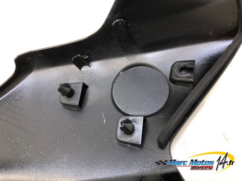 ECOPE DE RESERVOIR DROITE YAMAHA MT09 SP 2021