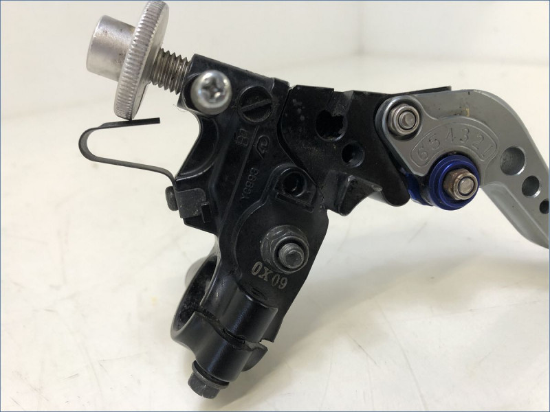 SUPPORT DE LEVIER D'EMBRAYAGE YAMAHA MT09 SP 2021
