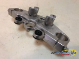 TE DE FOURCHE SUPERIEUR SUZUKI 125 MARAUDER 2001