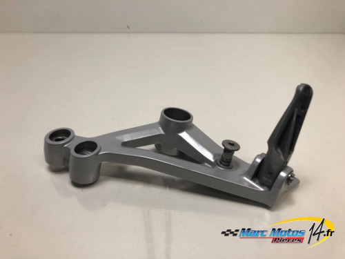 PLATINE AVANT GAUCHE APRILIA 457 RS 2024