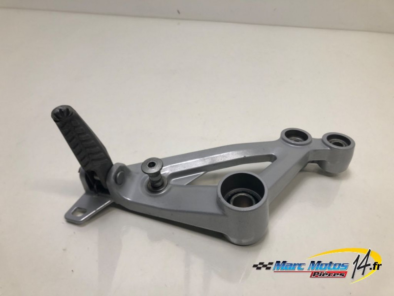 PLATINE AVANT GAUCHE APRILIA 457 RS 2024