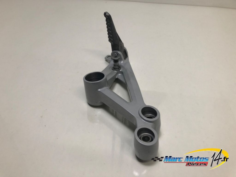 PLATINE AVANT GAUCHE APRILIA 457 RS 2024
