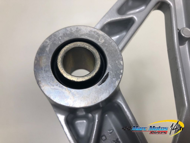 PLATINE AVANT GAUCHE APRILIA 457 RS 2024