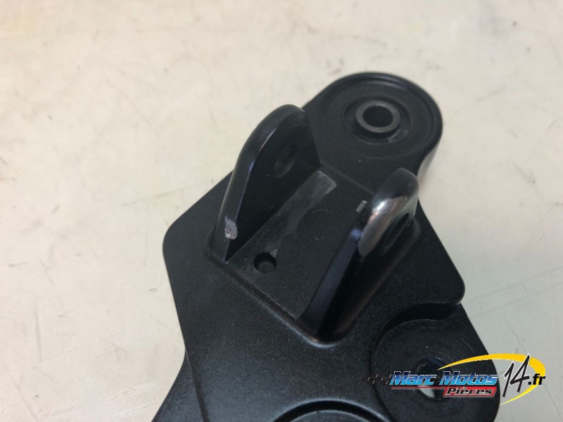 PLATINE AVANT GAUCHE YAMAHA MT07 A2 2021