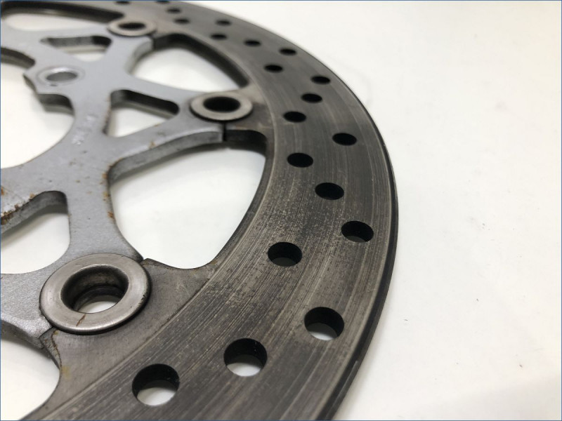 DISQUE AVANT GAUCHE SUZUKI 1800 VZR INTRUDER 2006