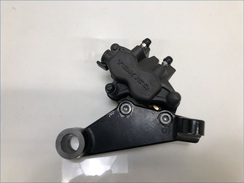 ETRIER DE FREIN ARRIERE SUZUKI 1800 VZR INTRUDER 2006