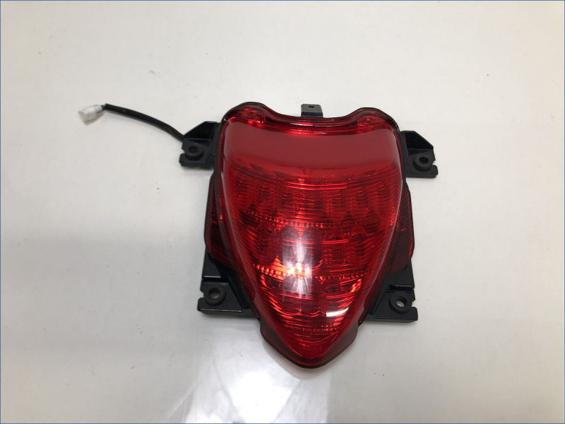 FEU ARRIERE SUZUKI 1800 VZR INTRUDER 2006