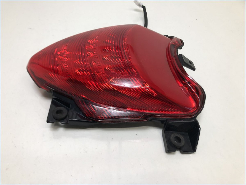 FEU ARRIERE SUZUKI 1800 VZR INTRUDER 2006