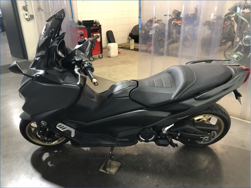 YAMAHA 560 TMAX 