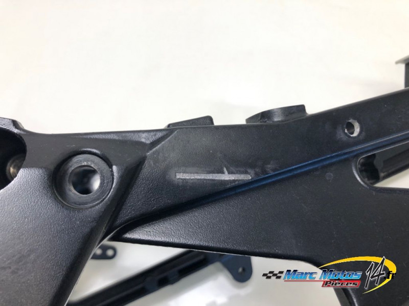 BERCEAU ARRIERE DE CADRE SUZUKI 750 GSXR 2004